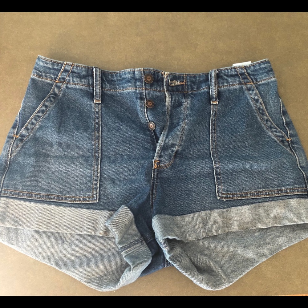 High rise vintage esque Jean shorts